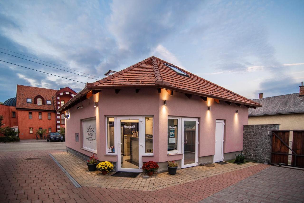Sweet Life Wellness Apartments Egerszalok Ngoại thất bức ảnh